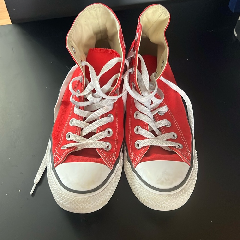 Red converse